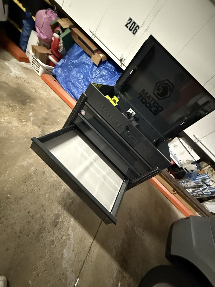 Standup Matco Toolbox