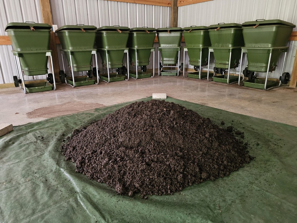 10 LBS. Vermicompost RAW/Unscreened, Biologically Active Soil Amendment
