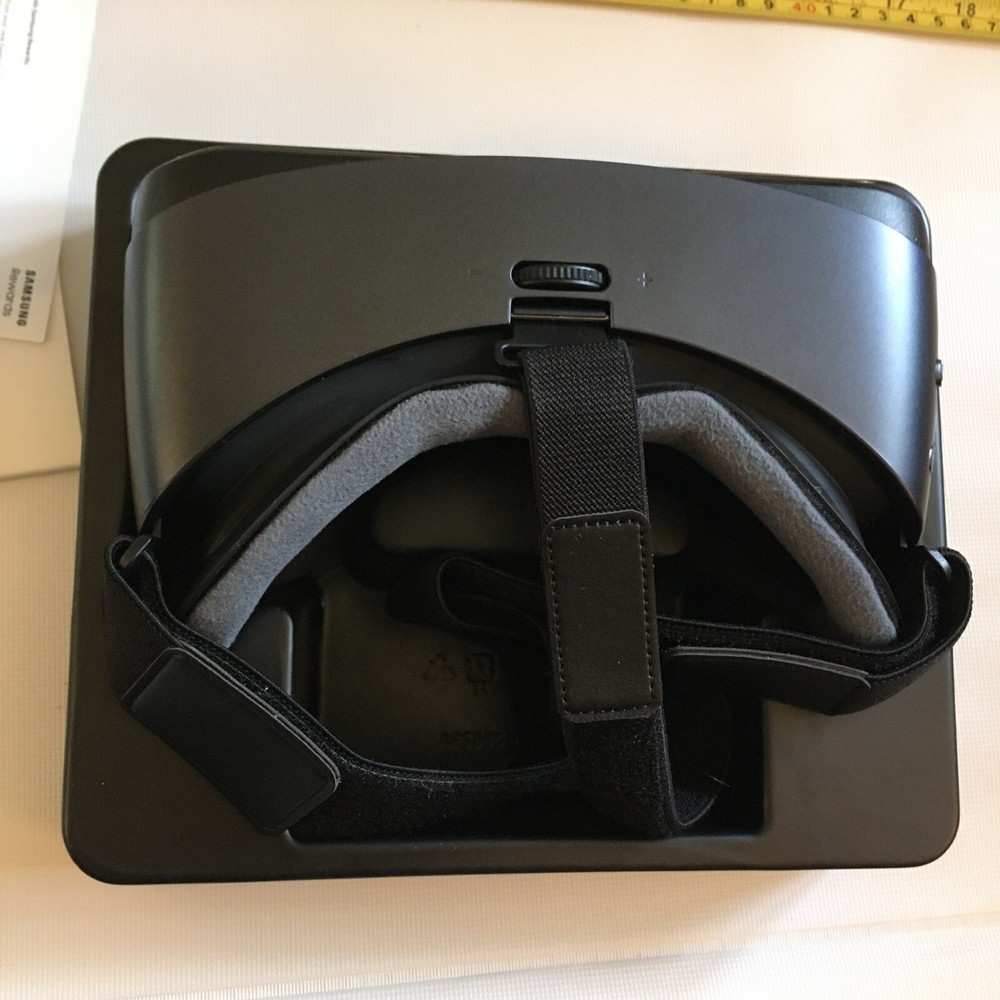 NO CONTROLLER Samsung Gear VR Powered By Oculus Virtual Headset