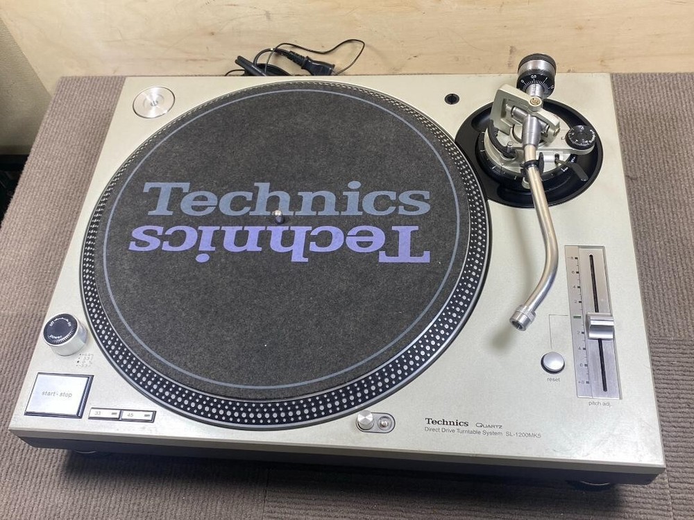 Technics SL-1200MK5 Black DJ Turntable record player