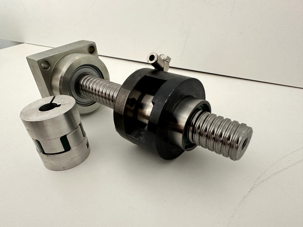 THREADED SPINDLE WITH NUT Rexroth R150321294