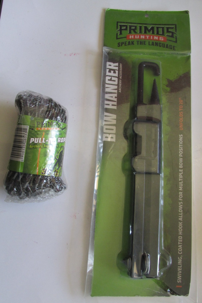 Primos Folding Bow Hanger Archery/ 30 feet pull-up rope.