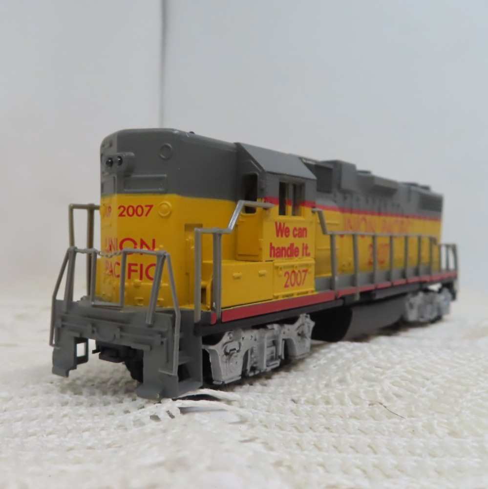Life-Like HO Scale Union Pacific 2007 Diesel Engine Car