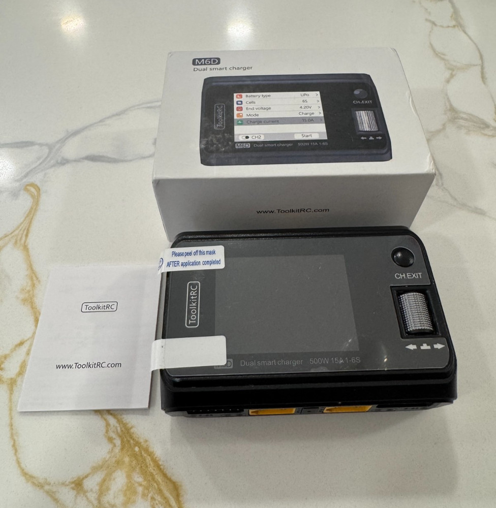 M6D Dual smart charger