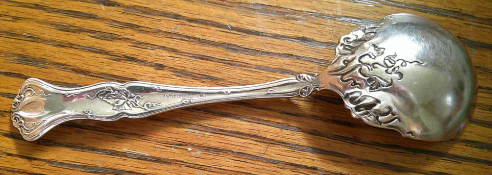 1847 Rogers Silverplate c.1904 Pattern Sugar Spoon Grape Motif ... MINT M6