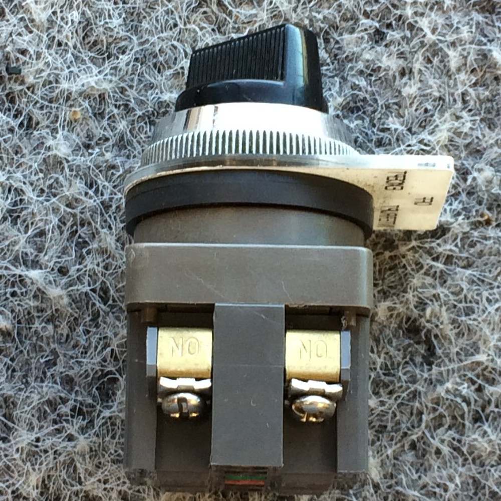 Izumi 41-10570 ASW Toggle Switch