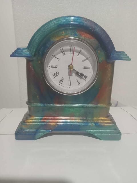 CLOCK POURED FROM RESIN MULTICOLORED