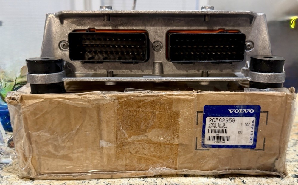 VOLVO 20582958 ECM Engine Control Module ECU OEM New Never Installed