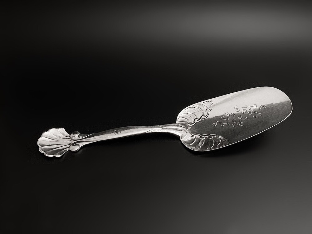 Georg Jensen 102 Shell Pattern 830 Silver Cake Slice / Pie Server, 27 cm
