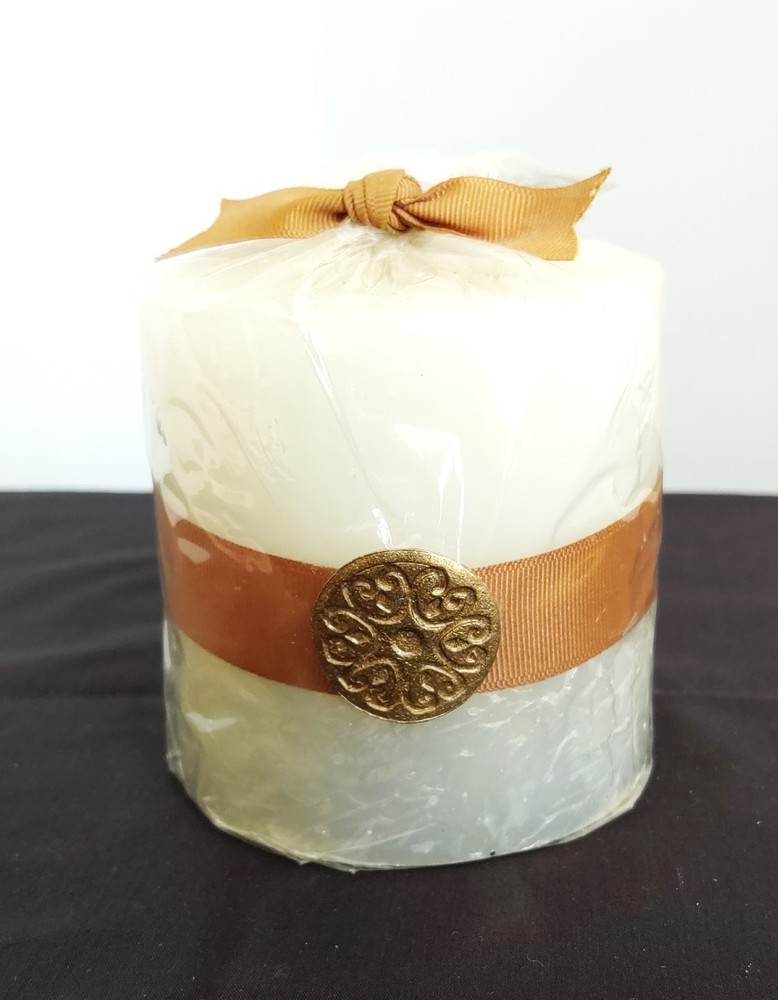 ELEGANT WHITE CANDLE