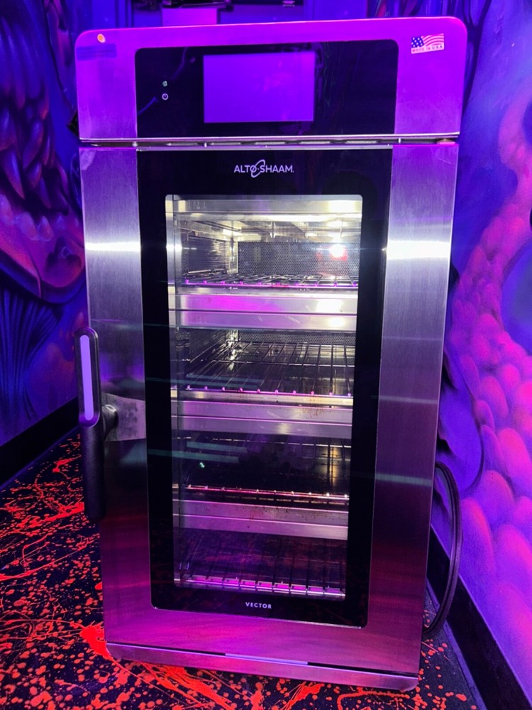 Alto-Shaam VMC-H4H Multi-Cook Oven