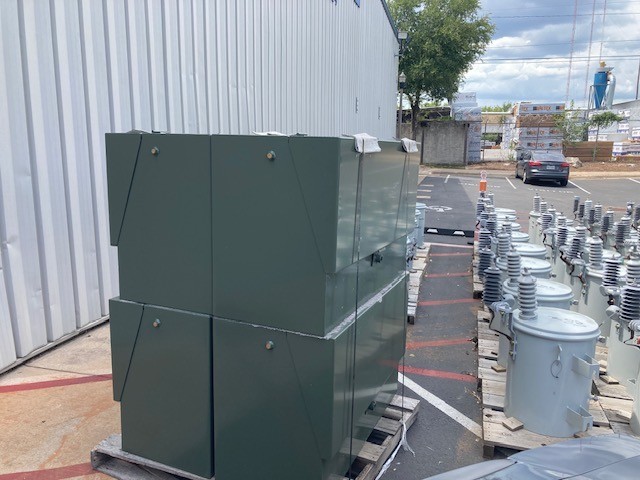 Sectionalizing cabinet CC348-22TH