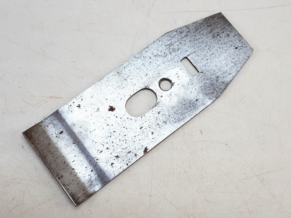 5023 Sargent No. 409 & 414; Cap Iron