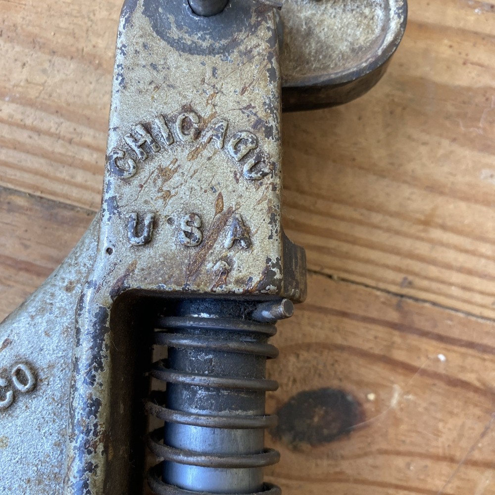 Handy Junior Button Press Machine