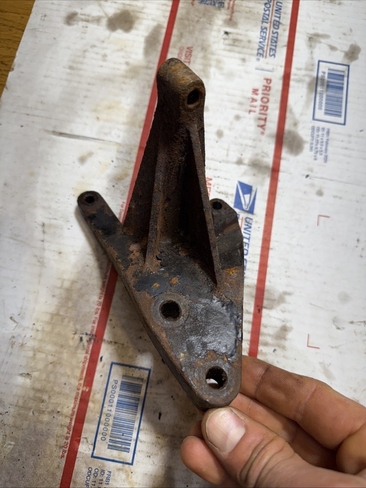 Mercruiser raw water pump mount bracket