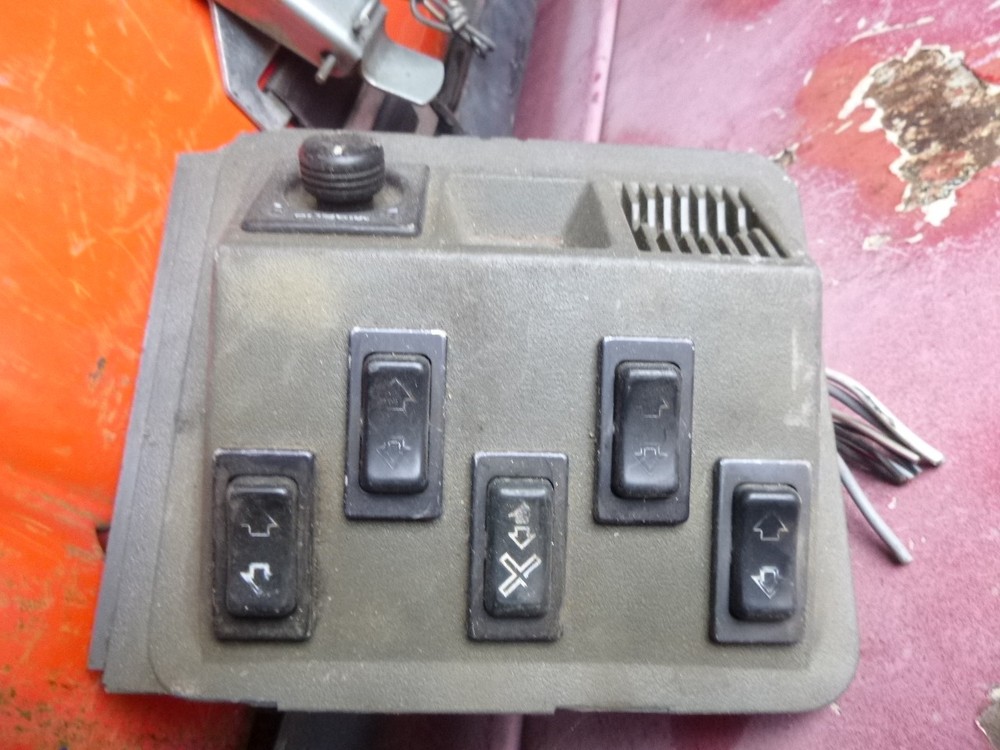 Range Rover Dicovery console with switch (art.982)