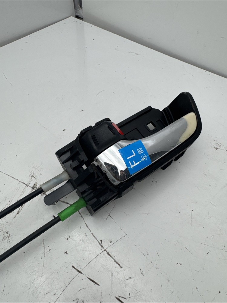 2007 TOYOTA PRIUS DRIVER SIDE FRONT Left DOOR LOCK ACTUATOR ASSEMBLY W/HANDLE