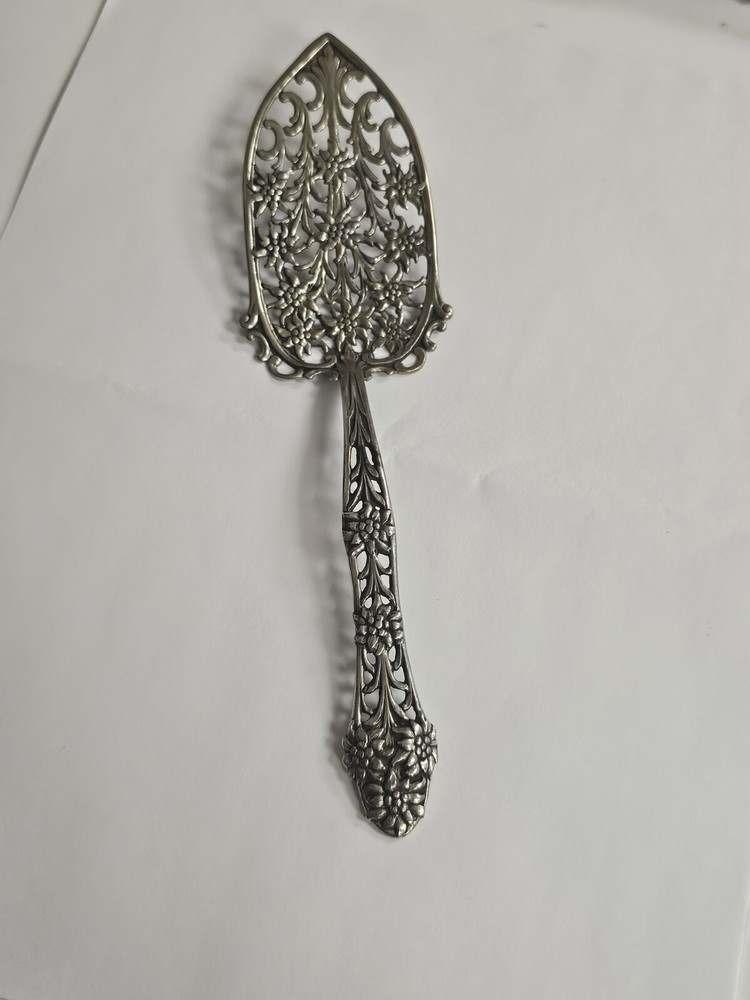 800 Silver Pie Cake Server, 9", 45 g, Ornate Flowers Openwork 8.25 " Long