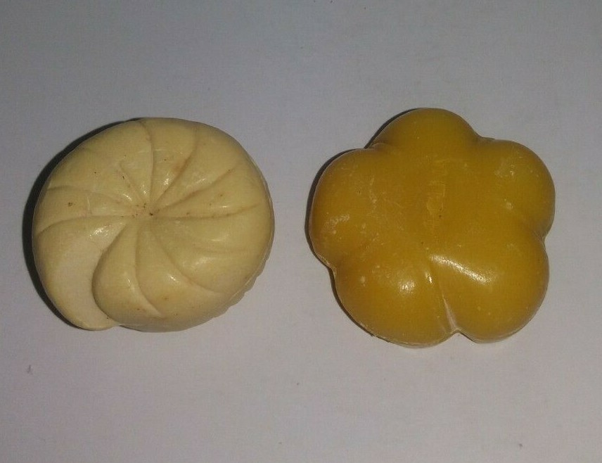 Vintage mini hand soaps 1970s seashell + flower bath