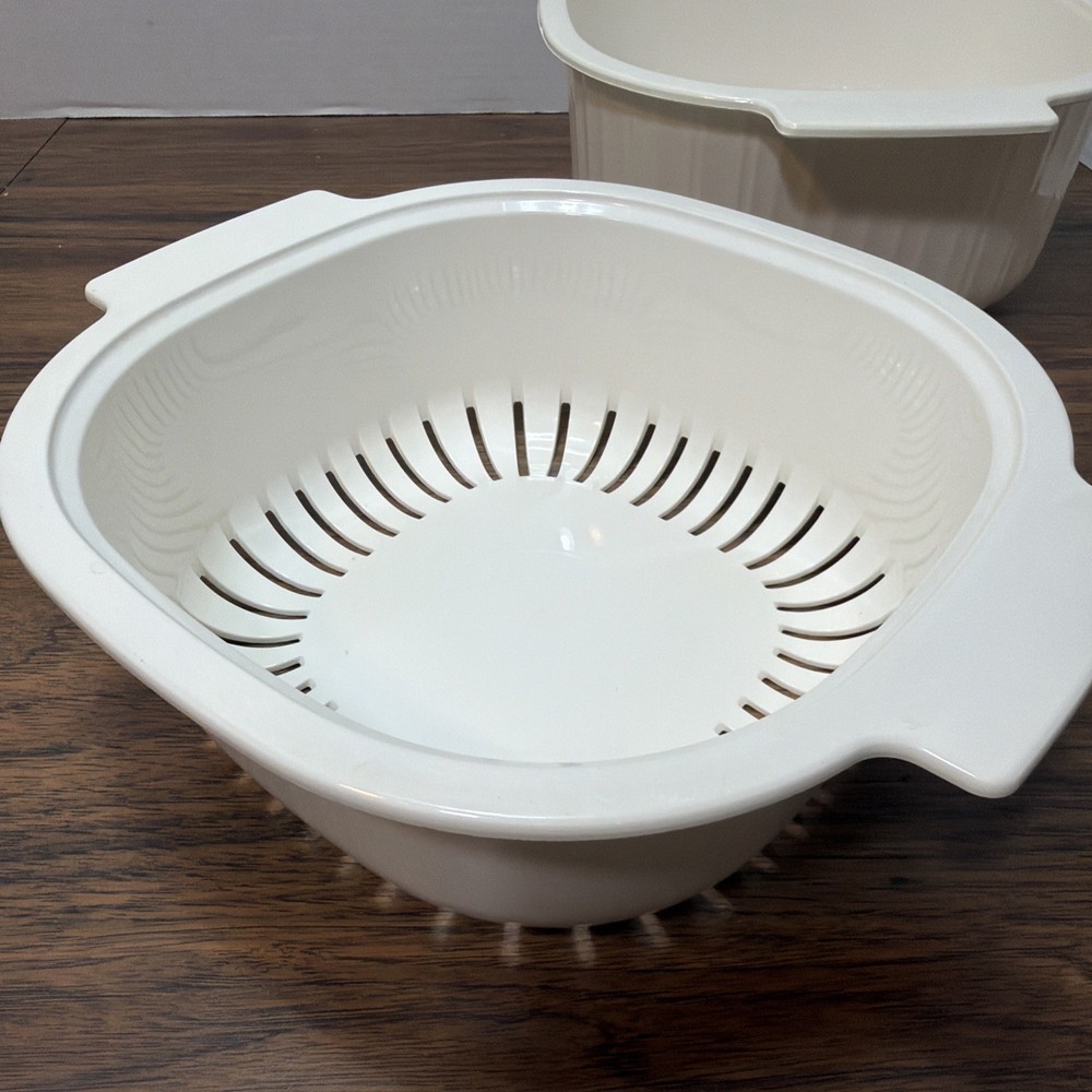 4 PC - RUBBERMAID MICROWAVE COOKWARE STACKING NESTING 3 qt w/ Lid 2 Strainers