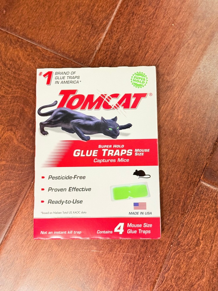 3-PACK Tomcat Super Hold Glue Traps Mouse Size, 4 Traps (Mouse Size)