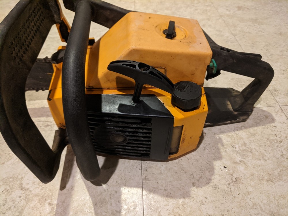 Montgomery Ward 3.7 Chainsaw 24084A