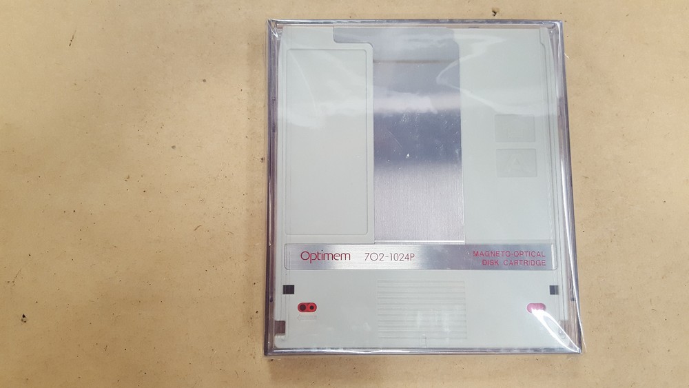 702-1024P OPTIMEM MAGNETO - OPTICAL DISK CARTRIDGE
