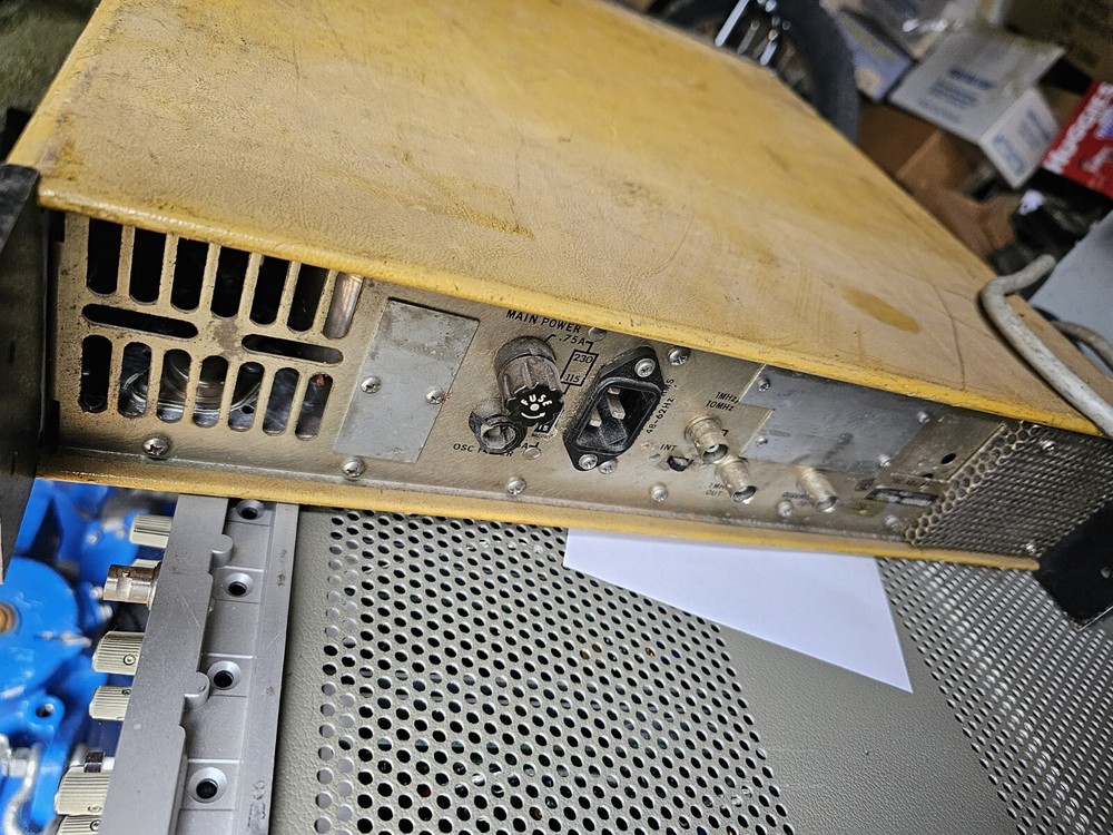 SYSTRON DONNER MODEL 6054B FREQUENCY COUNTER