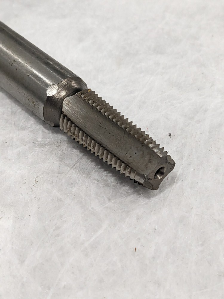 Interstate Extension Pipe Tap: 1/4-18 NPT, 4 Flutes, Plug Chamfer 04674032