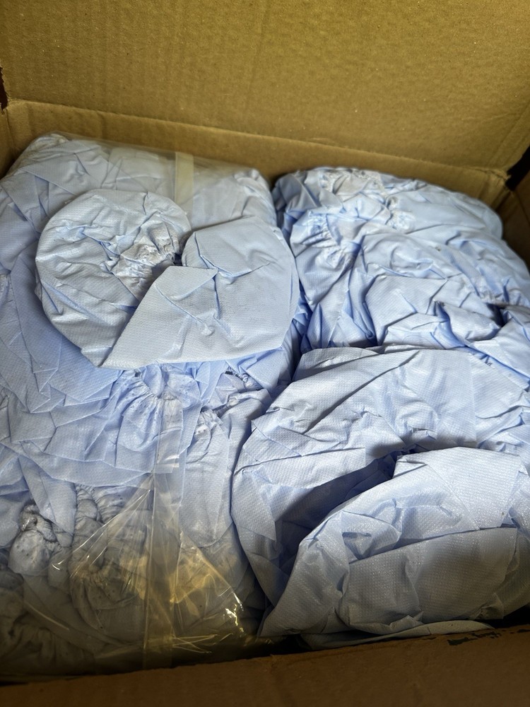 Universal Shoe Covers 300/case