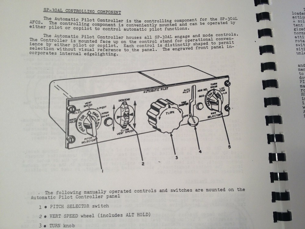 Sperry AFCS SP30AL in Douglas DC-8-73F Pilots Guide & Training Manual.