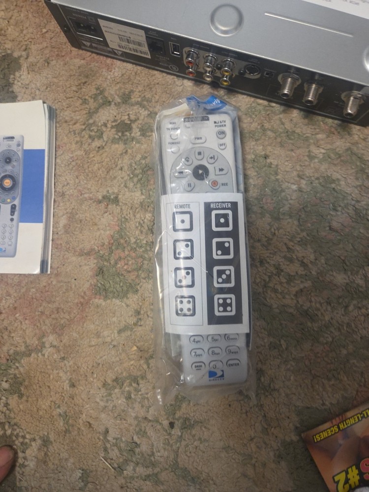 VGC D12-700 DirecTV Receiver Satellite Cable Box + Remote, Card