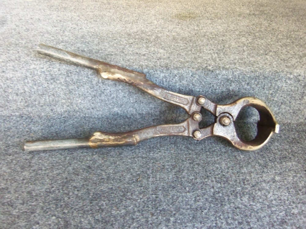 Vintage 14” Bull Castration Tool