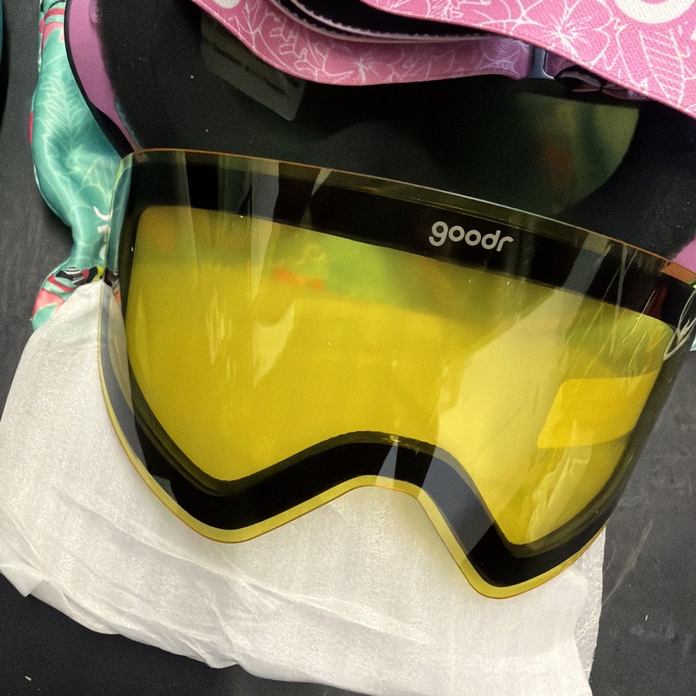 Goodr Bunny Slope Dropout Ski Goggles