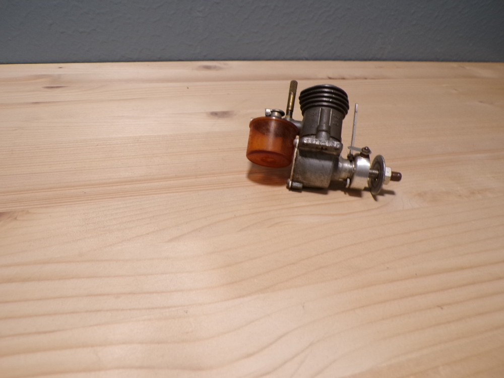 Vintage 40's Thor .19 Spark Ignition Model Airplane Engine