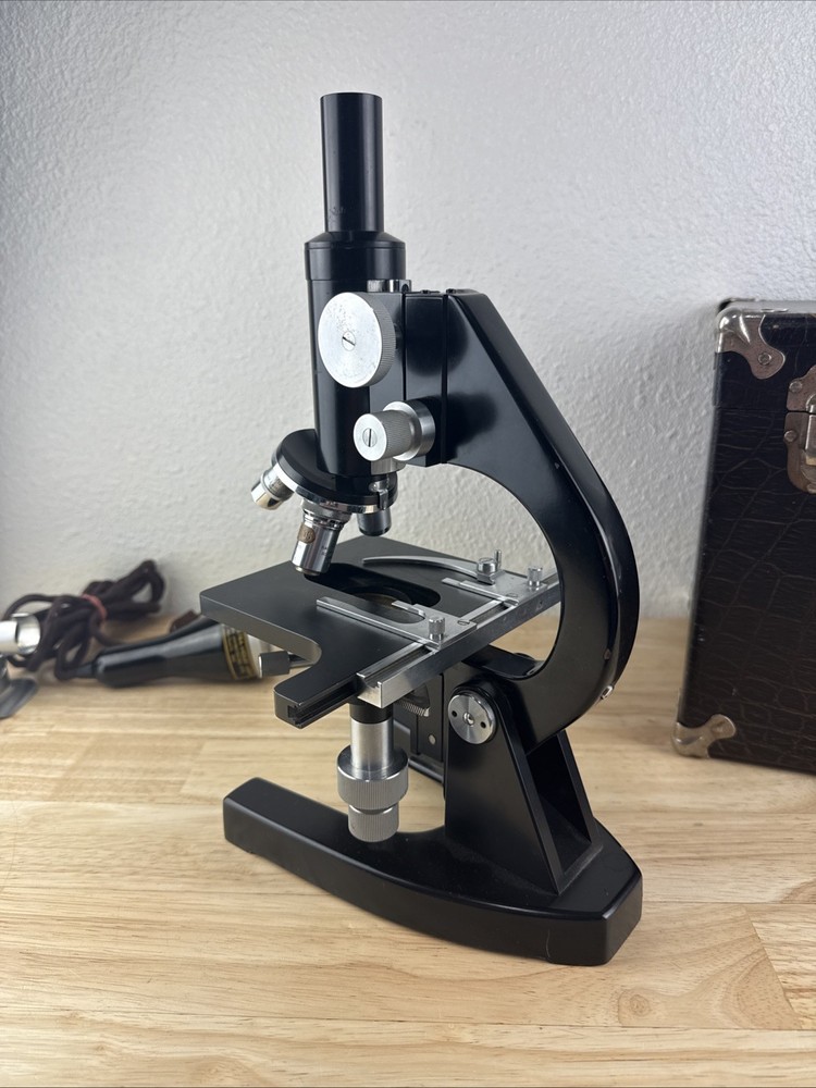 Vintage Ernst Leitz Wetzlar Microscope With Case, Lenses, W/ Extras - READ