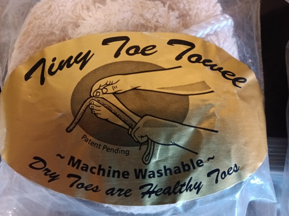 (Bundle!) 20 Tiny Toe Towels (Machine Washable)