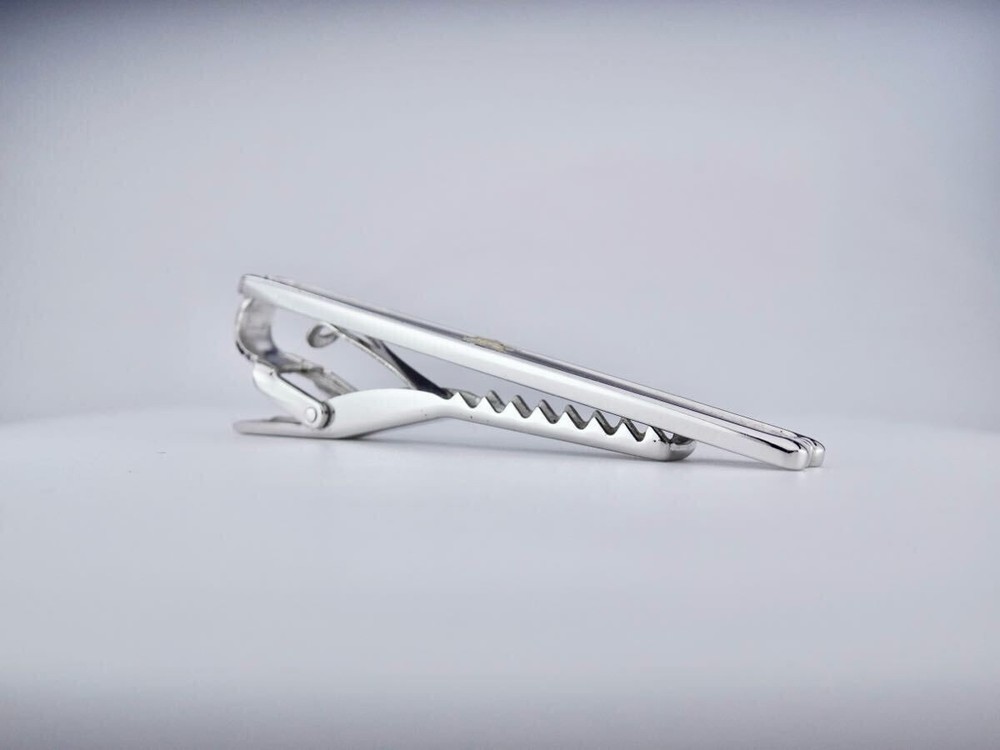 Burberry Silver Tie Pin Bar 7-7-377