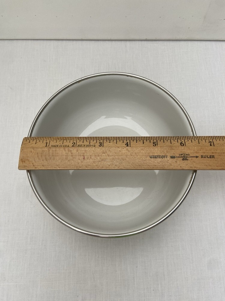 2 Lot Set Kobe Kitchen Enamelware Bowls Nesting Mix Serve Store White Vegetables