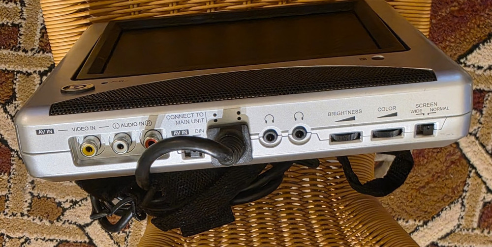 Rear Headrest Video Entertainment System Unable to Test
