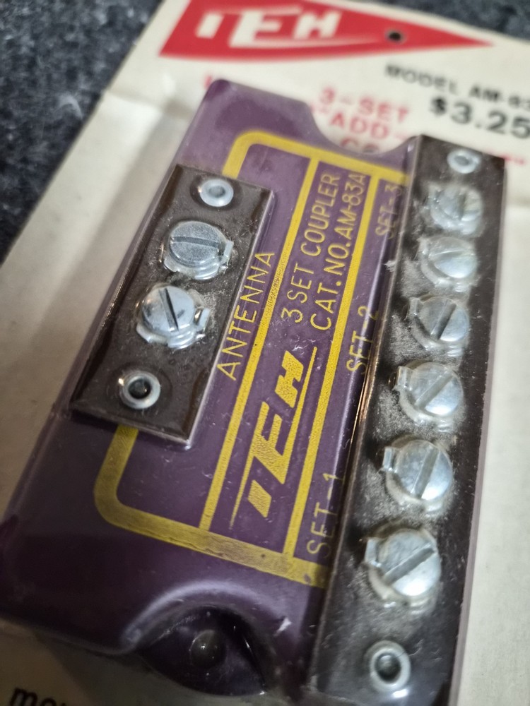 Television 3 Set Coupler I.E.H. Model AM-83A Vimtage TV Components 1963 NOS