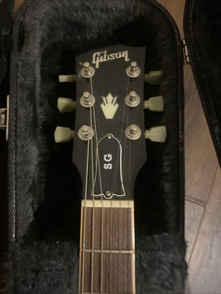 gibson electric guitar used