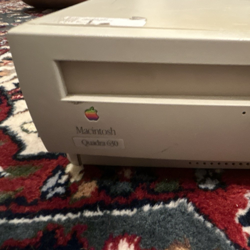 Apple Macintosh Quadra 630 computer AS-IS
