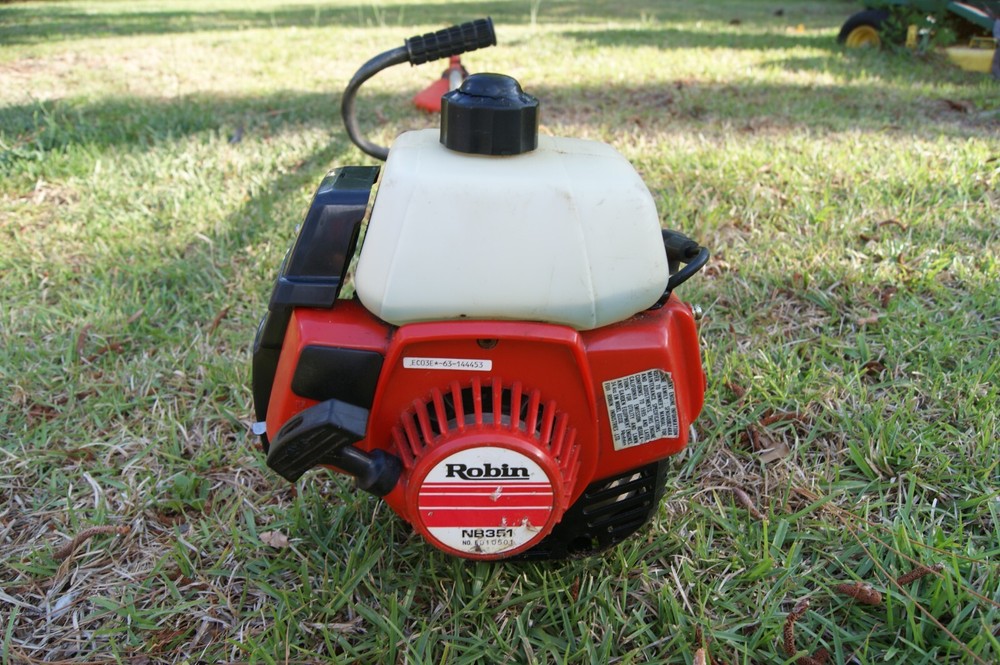 ROBIN NB351 STRING TRIMMER-BUSHWACKER MADE IN JAPAN 34.5CC ENGINE