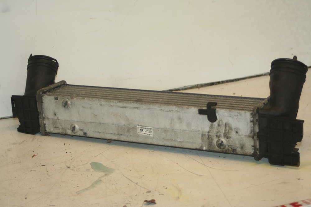 (95) 2010 BMW 1 SERIES E82. BOOST INTERCOOLER