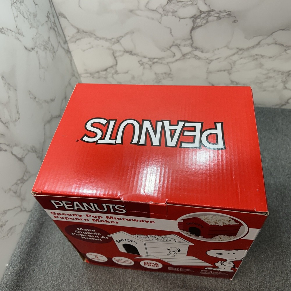 Peanuts Speedy-Pop Microwave Popcorn Maker, New In Box