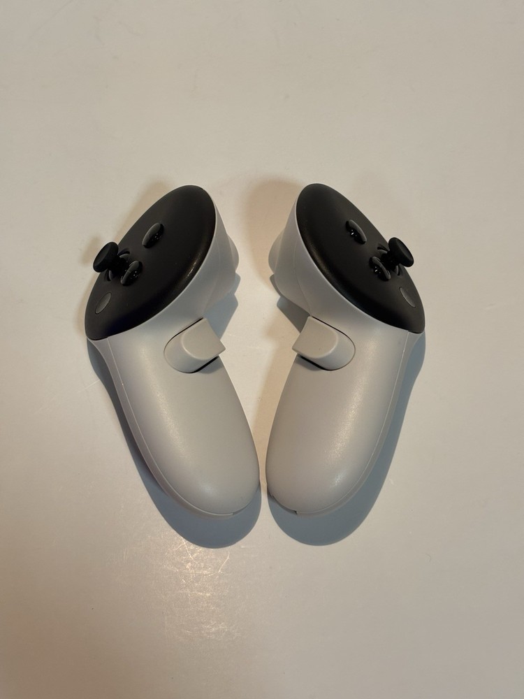 Meta Quest 3/3S Left And Right Controllers ONLY * Excellent *