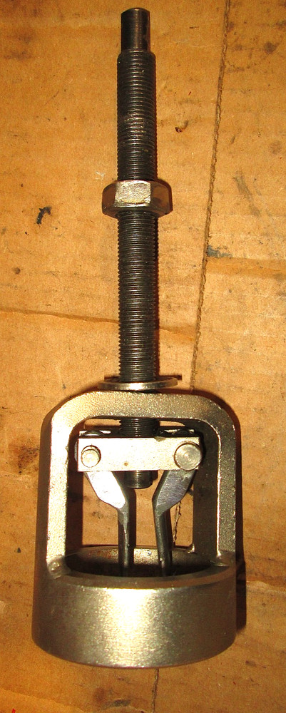 Universal Internal Bearing Remover Bridge Tool