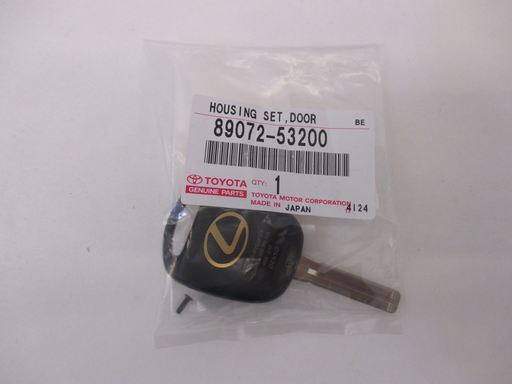 LEXUS OEM FACTORY BLANK KEY SHELL 2001-2005 IS300