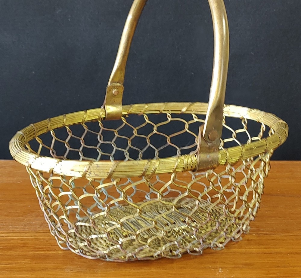 COPPER. WIRE Basket ART 10" X 8" HEAVY